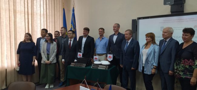 Створення нової лабораторії DataCom та передача обладнання для неї компанією Huawei Ukraine